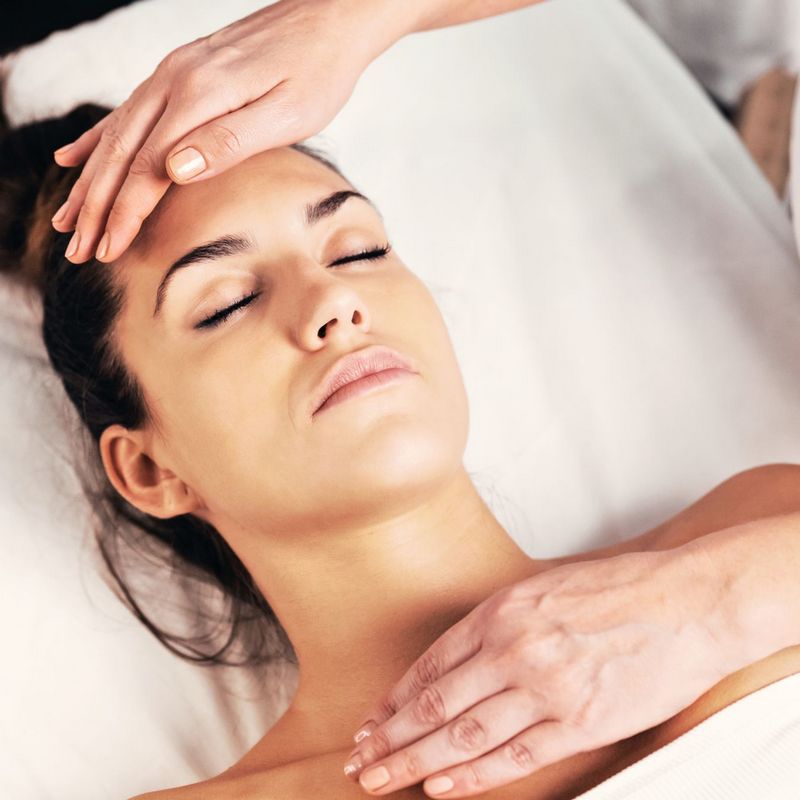 Массаж стоп для снятия напряжения во всем теле: как это работает Массаж стоп для снятия напряжения во всем теле: как это работает